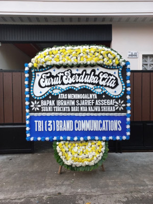 Papan Bunga Duka di Kunir